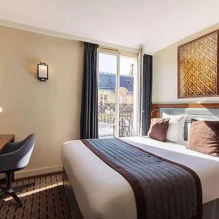 Mayflower Hotel 4*